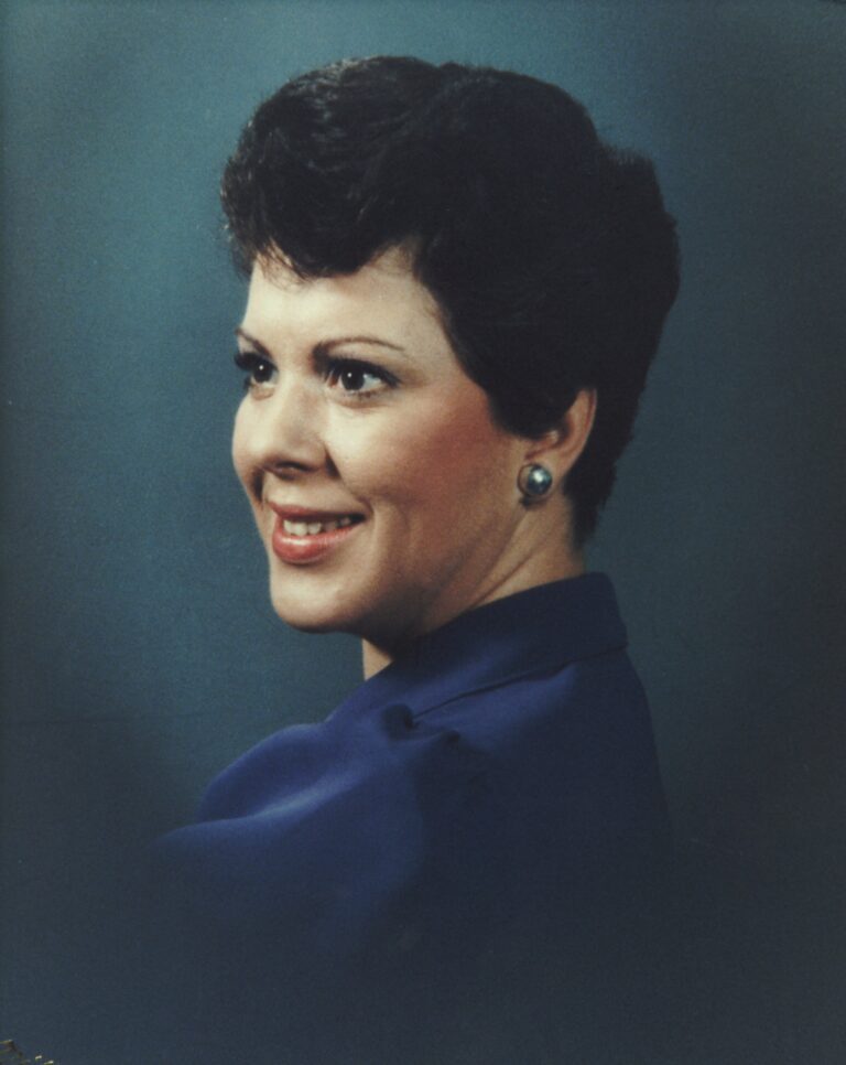 Elaine (Schrieber) Schollmeyer